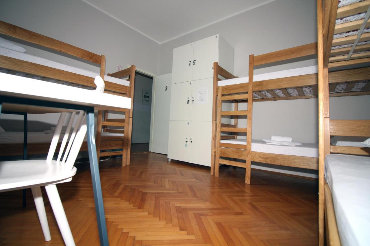 Hostel Marko Tisno Eksteriør billede